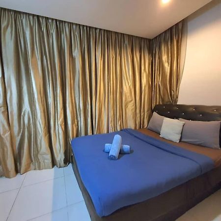 Regalia Suites Klcc View Rooftop Infinity Pool By Angkasa Homes Kuala Lumpur Kültér fotó