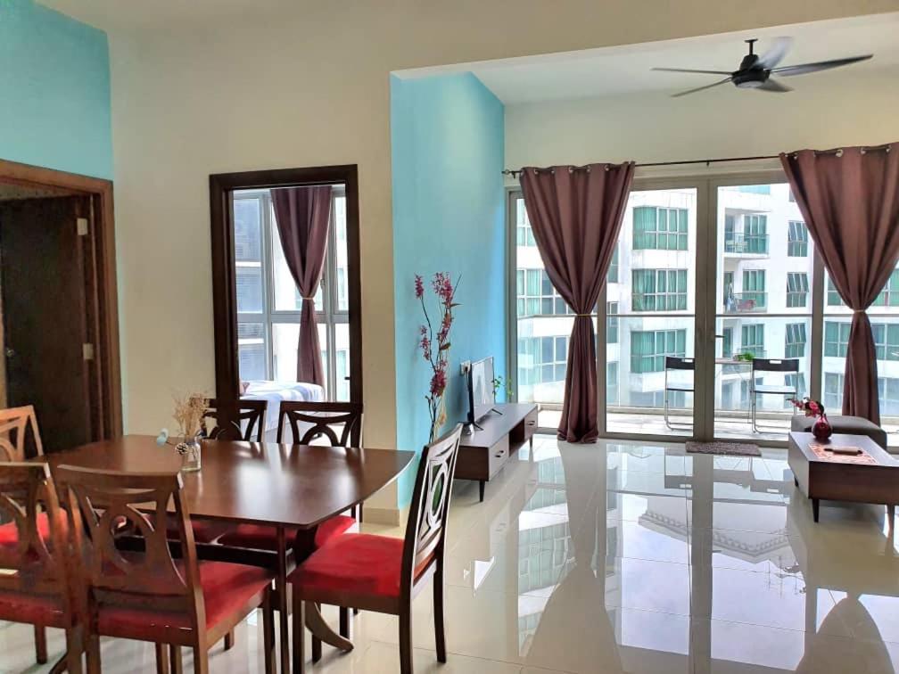Regalia Suites Klcc View Rooftop Infinity Pool By Angkasa Homes Kuala Lumpur Kültér fotó