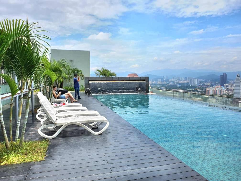 Regalia Suites Klcc View Rooftop Infinity Pool By Angkasa Homes Kuala Lumpur Kültér fotó