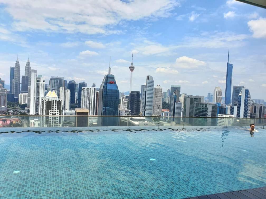 Regalia Suites Klcc View Rooftop Infinity Pool By Angkasa Homes Kuala Lumpur Kültér fotó