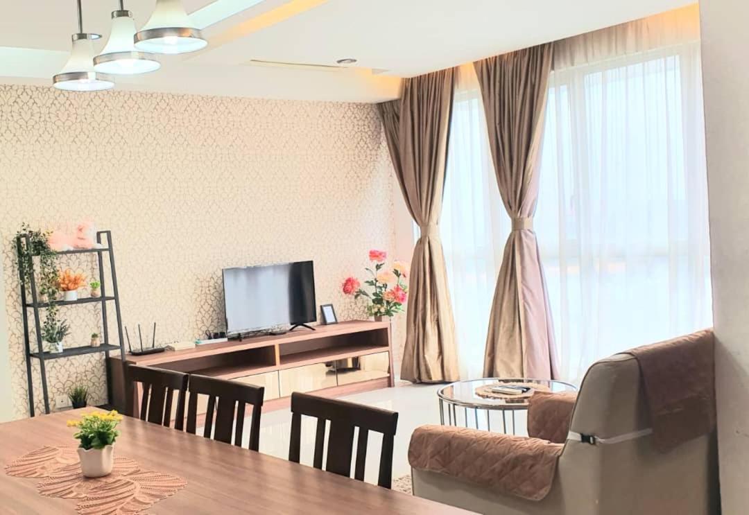 Regalia Suites Klcc View Rooftop Infinity Pool By Angkasa Homes Kuala Lumpur Kültér fotó