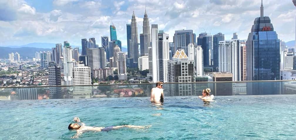 Regalia Suites Klcc View Rooftop Infinity Pool By Angkasa Homes Kuala Lumpur Kültér fotó