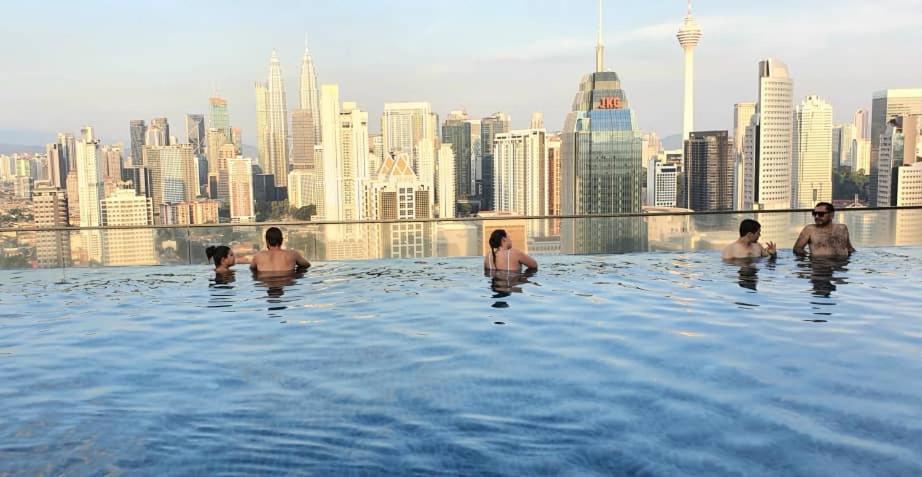 Regalia Suites Klcc View Rooftop Infinity Pool By Angkasa Homes Kuala Lumpur Kültér fotó