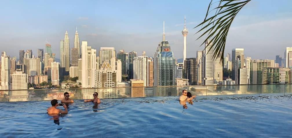 Regalia Suites Klcc View Rooftop Infinity Pool By Angkasa Homes Kuala Lumpur Kültér fotó